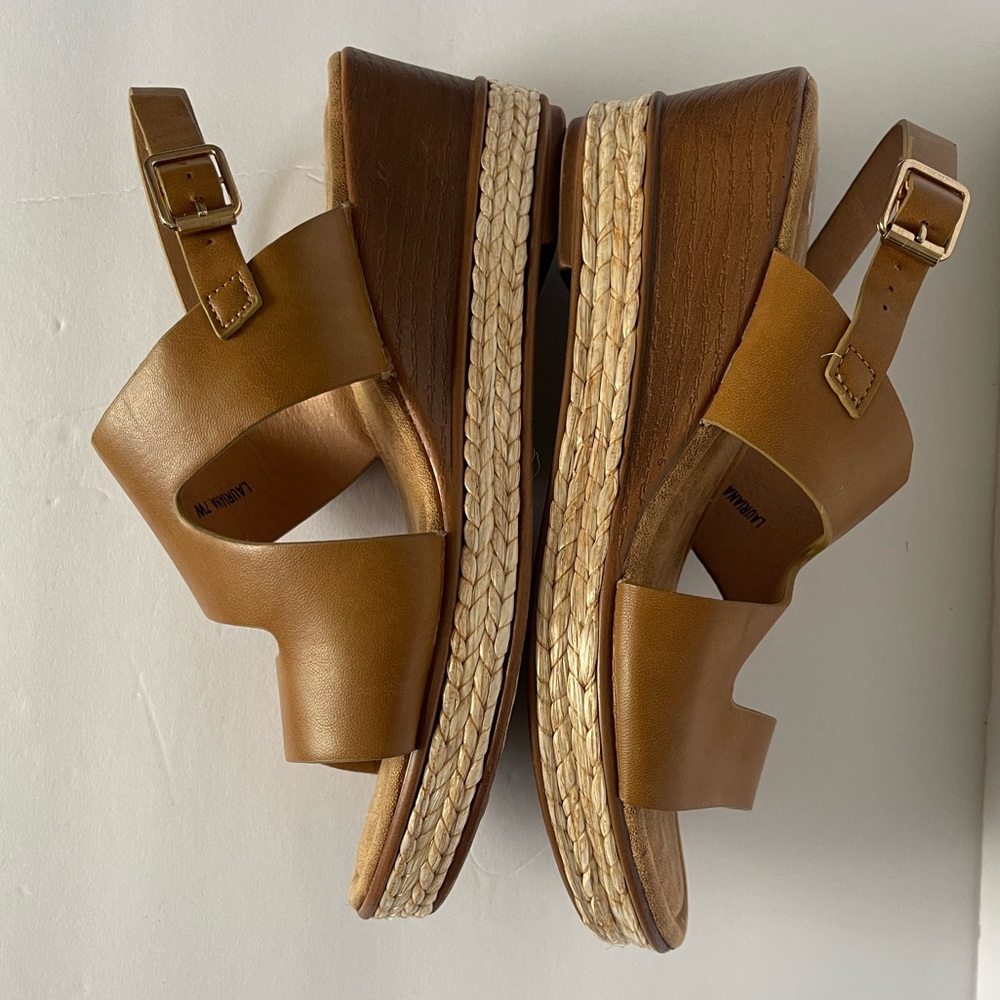 Brown Wedge Shoe‎ Size 7W